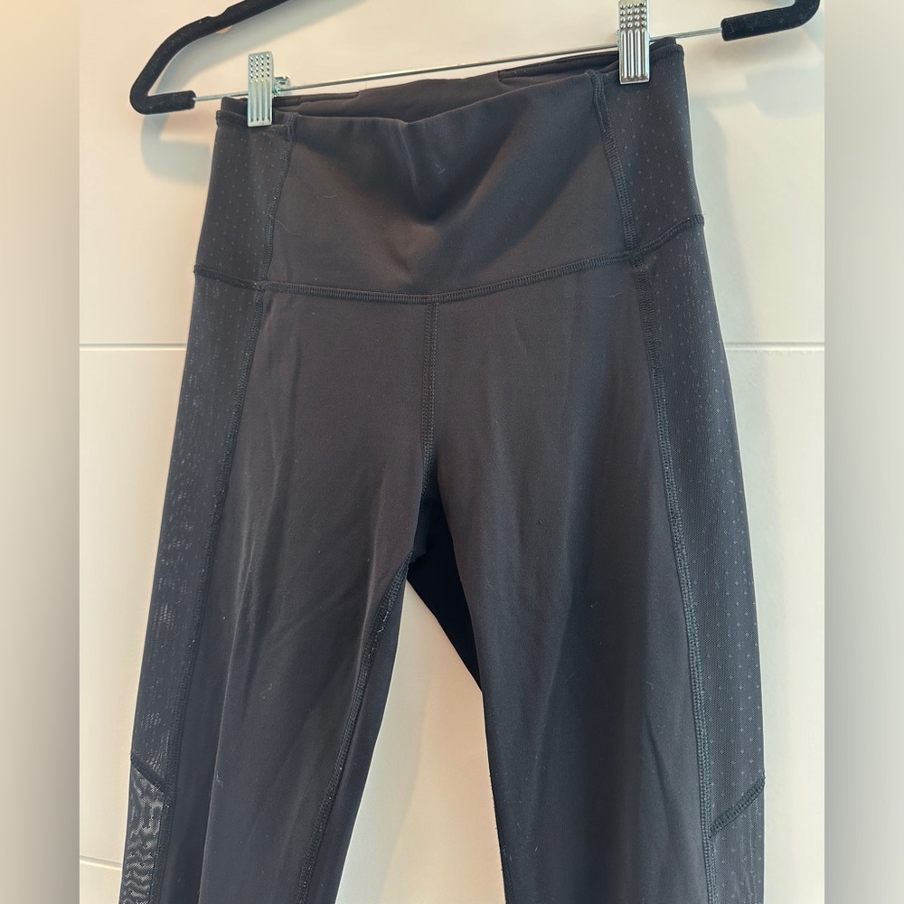 Lululemon Black Bodycon Mesh Detail High-Rise Leggings | Size 6 - Picture 14 of 15